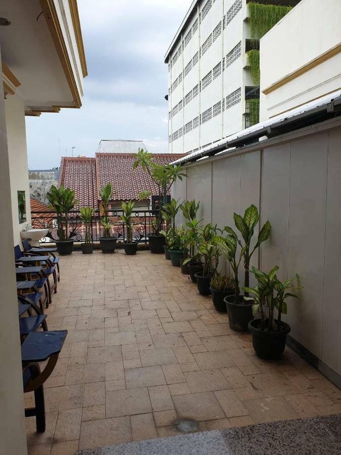 Hostel The Backpacker Semarang Exteriér fotografie