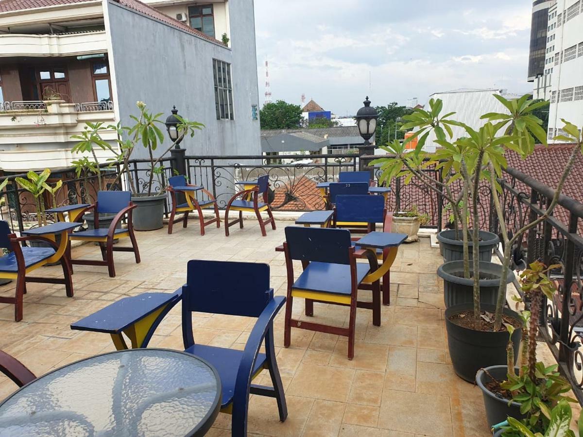 Hostel The Backpacker Semarang Exteriér fotografie
